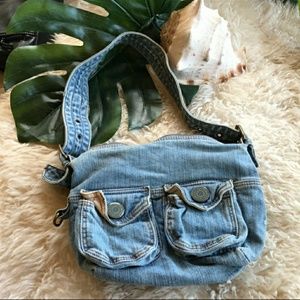 GAP purse
